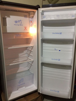 REFRIGERATOR