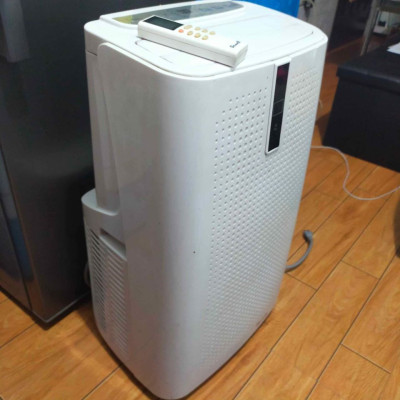 Portable aircon (Dowell)