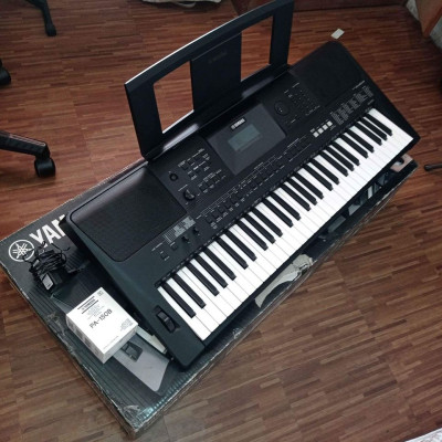 Yamaha psr e453 61 keys piano keyboard touch response pitch bend