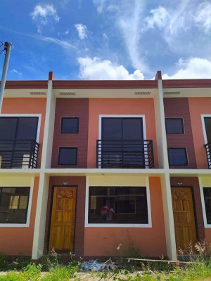 2 STOREY Townhouse for SALE