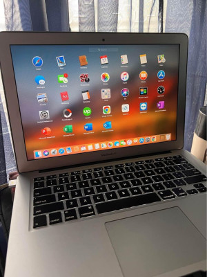 For sale Macbook Air (13-inch, Early 2015)