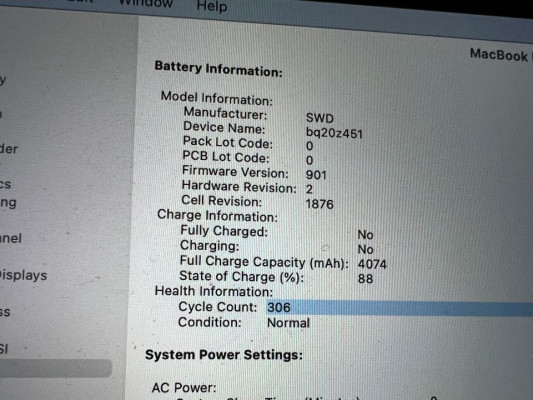 Macbook Pro 13 (2019) 512GB/8GB w/ Touch bar