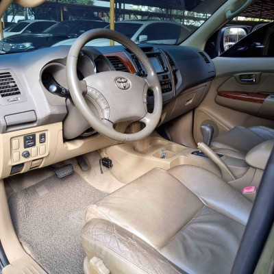 2009 Toyota Fortuner G GAS A/T