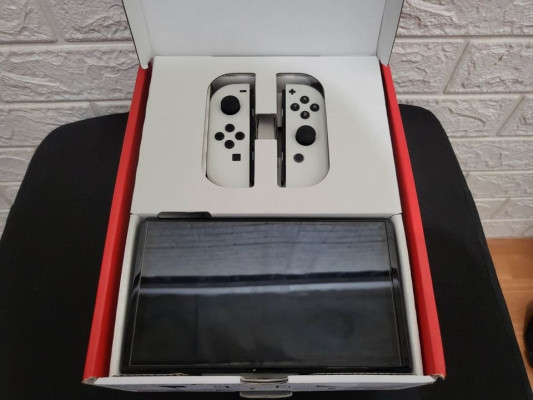 Nintendo Switch Oled White Full Set With Box! FOR SALE!