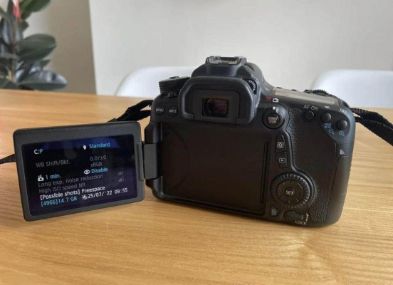 Canon EOS 70D Digital SLR Camera with 18-135mm EFS Lens