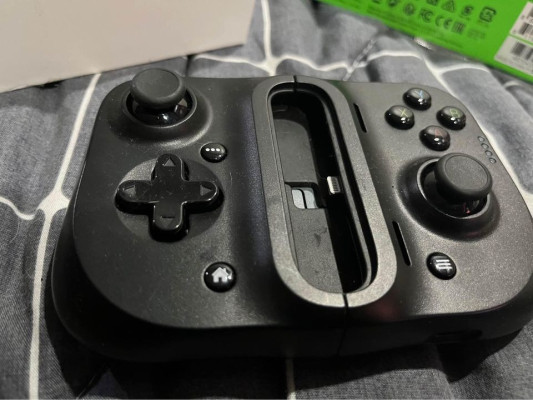 Razer kishi for iphone (NEGOTIABLE)