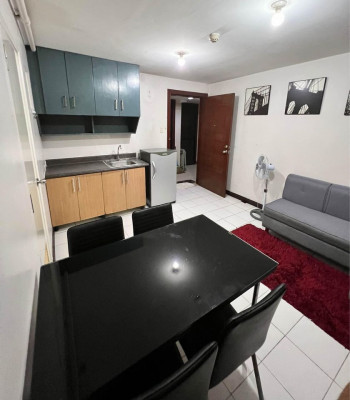 2-BR CONDO UNIT NEAR TRINOMA FOR SALE