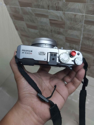 Fujifilm X100