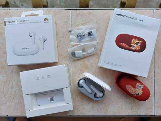 Huawei Freebuds SE with Free Case