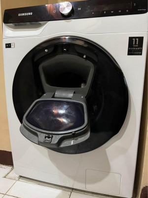 Washer dryer combo with AI control
