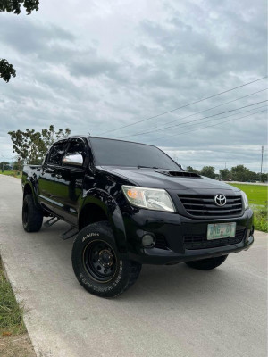FOR SALE TOYOTA HILUX G 4x4 2012automatic transmition