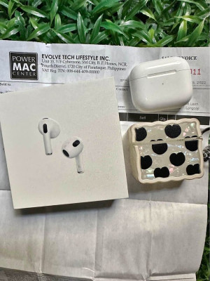 Original Apple Airpods 3rd gen