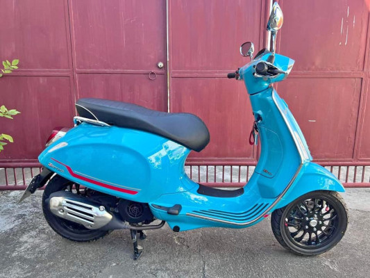 Vespa sprint 2022 audace blue