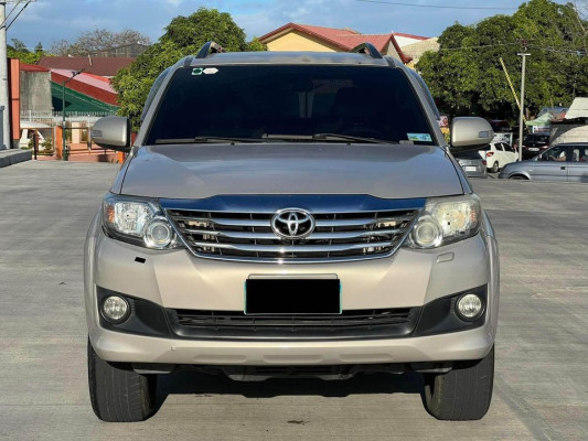 2013 Toyota Fortuner G 4x2 Automatic Gas