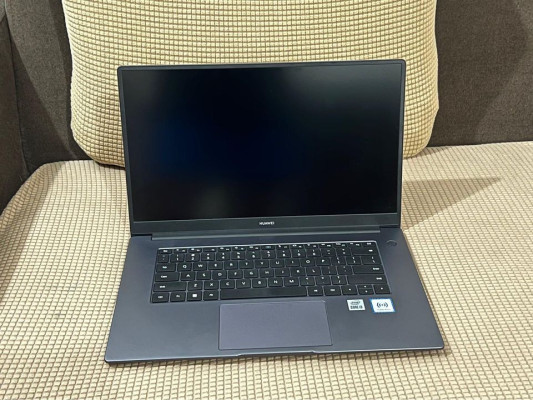 Huawei Matebook D15 i3