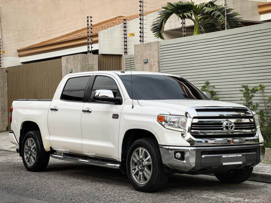 2017 Toyota tundra