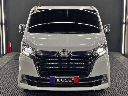 2020 Toyota super grandia elite