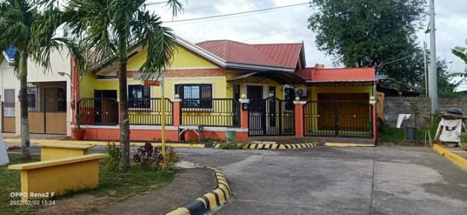 HOUSE & LOT FOR SALE