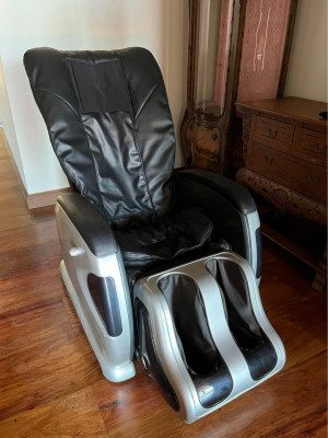 Isukoshi Massage Chair