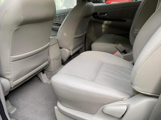 Toyota INNOVA  2013 V Matic Diesel