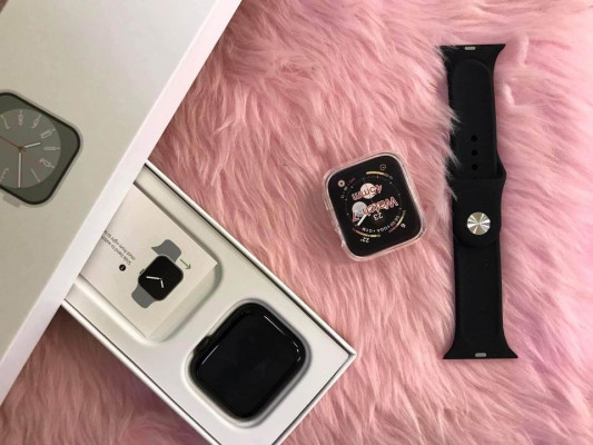 Iwatch | Apple Watch Series 8 BRAND NEW