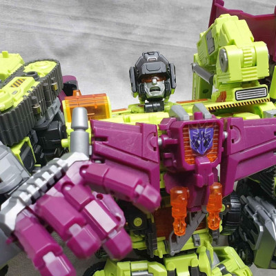 Devastator and Galvatron