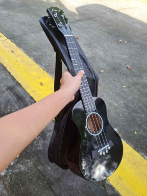 CONCERT UKELELE FOR SALE!