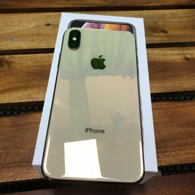 IPHONE XS 256GB GOLD FACTORY UNLOCK MAKINIS 100% BATTHEALTH COMPLETE PACKAGE w/