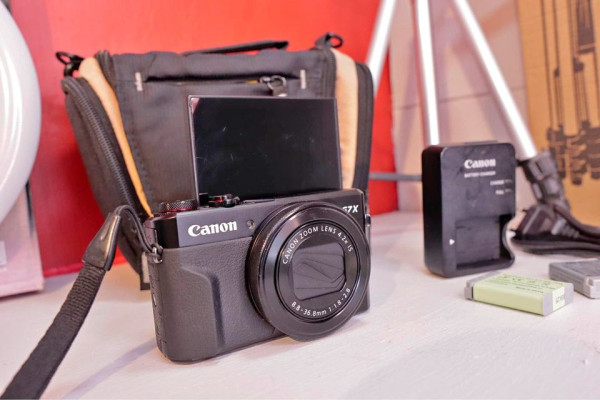 CANON G7x MARKII MIRRORLESS Vlogging camera