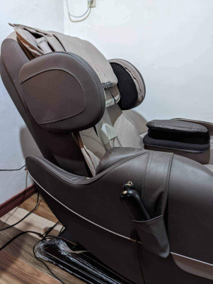 Rush sale MASSAGE CHAIR trinity brand