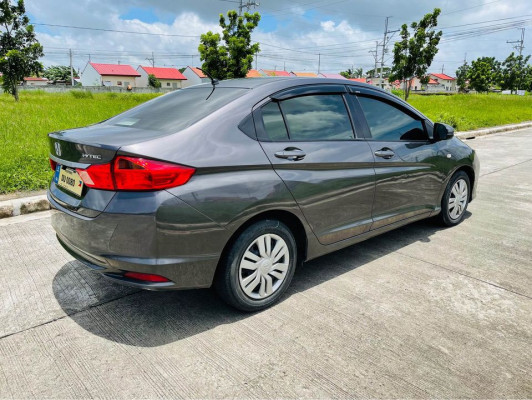 2017 Honda city 1.5e mt