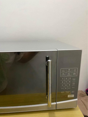 Microwave 34litters Digital touch screen