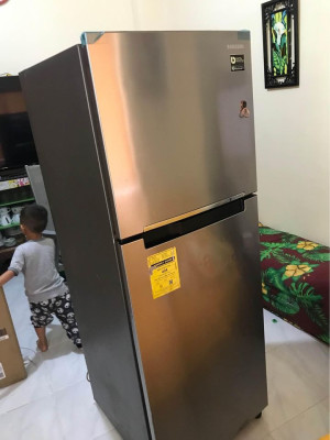 SAMSUNG DIGITAL INVERTER ( self defrost) PWEDE TAWAD