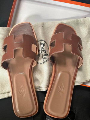 Hermes Oran Brown