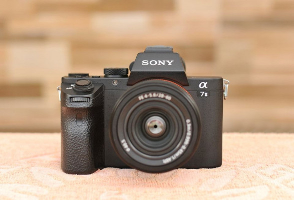 Sony A7II with 28-60 Kitlens