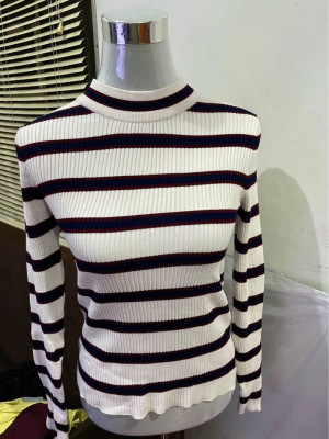 PRE LOVED MNG MANGO SWEATSHIRT