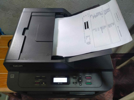 Rush for sale!!! Brother Printer DCP -7065DN