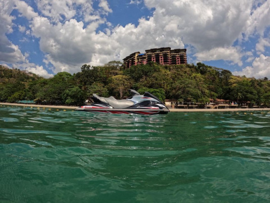 Yamaha Waverunner Jetski