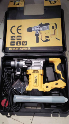 BOSCH in DEwalt ROTARY HAMMER