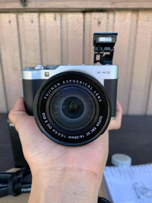Fujufilm X-a3