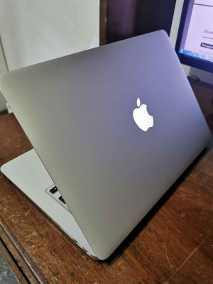 Apple MacBook Air 13-inch