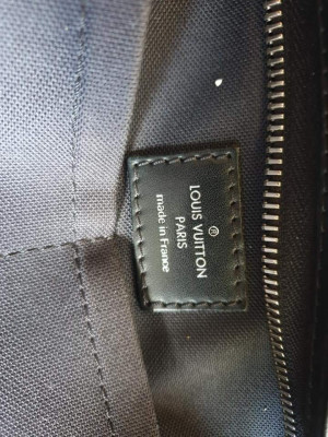 Louis Vuitton Thomas Graphite messenger bag