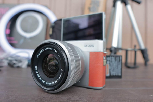 Fujifilm X-A5 Mirrorless Vlogging Camera