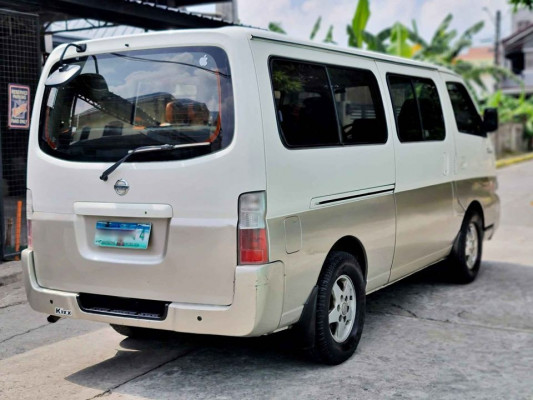 2013 Nissan urvan estate manual