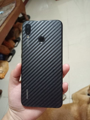 Huawei nova 3i