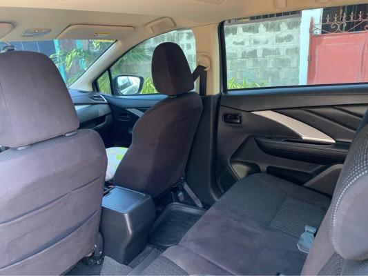 2019 Xpander automatic GLX