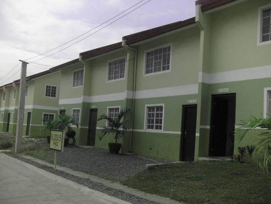 TownHouse thru Pag-ibig