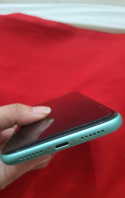 Iphone 11 mint green 64gb