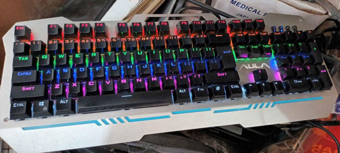 Full mechanical bluswitch keyboard