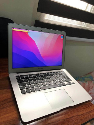 MACBOOK AIR (13-inch, 2017) 25K (Negotiable)